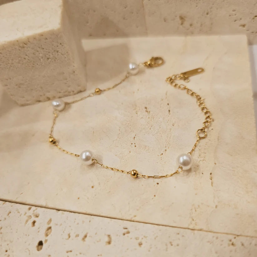 Pearl Minimalistic Bracelet