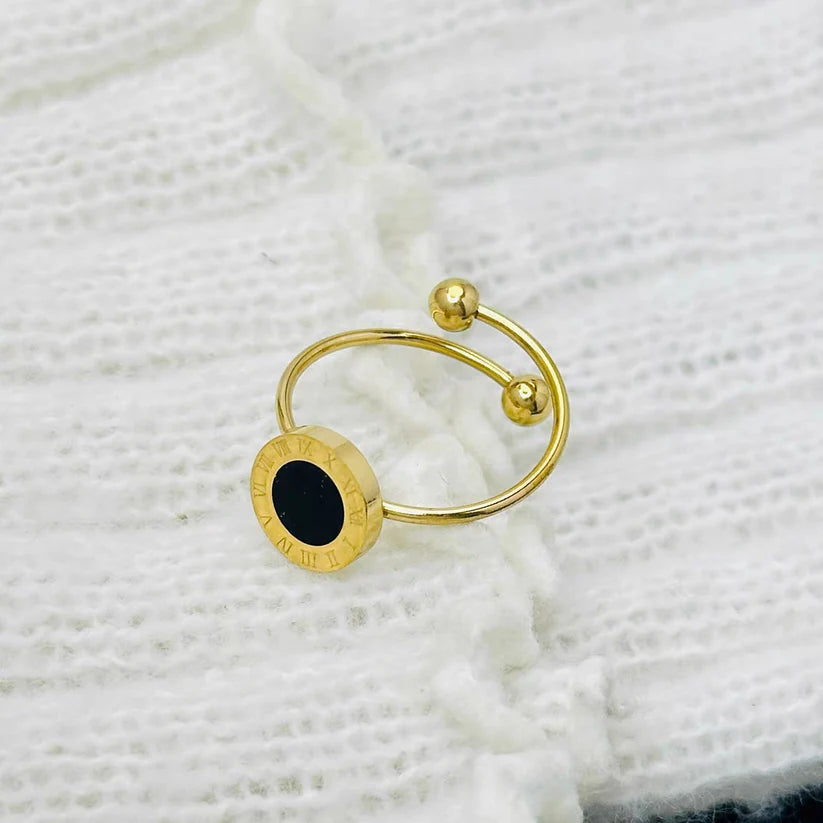 Black Round Adjustable Ring (most running)