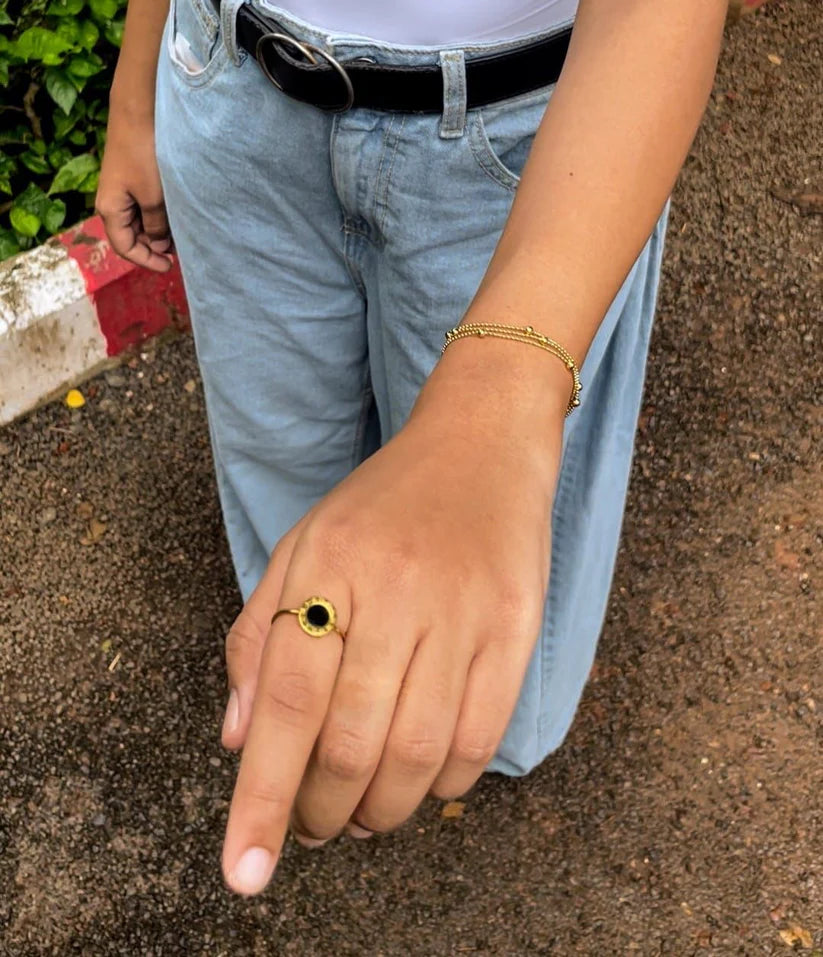 Black Round Adjustable Ring (most running)