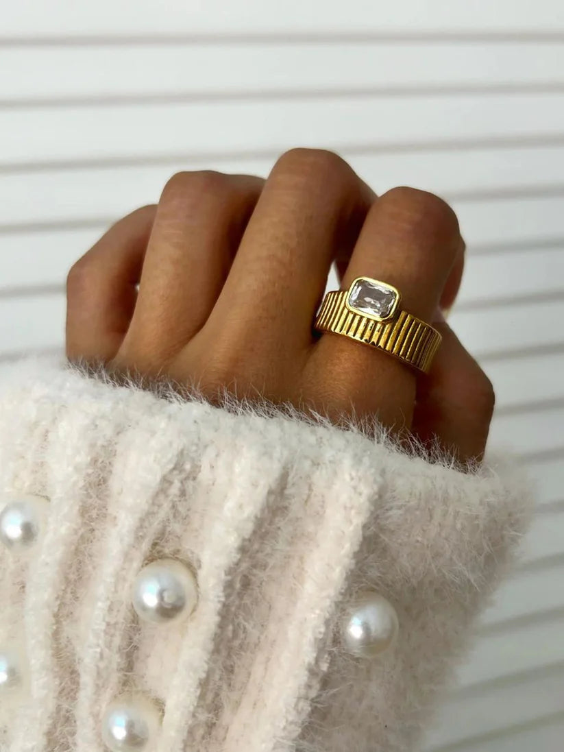 Reve Band Ring